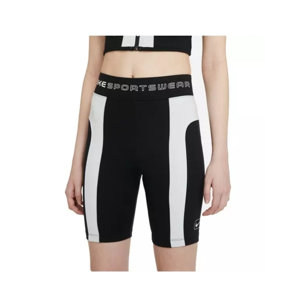 Nike Women's Dri-Fit tight Fit Spandex Shorts - Picture 1 of 3